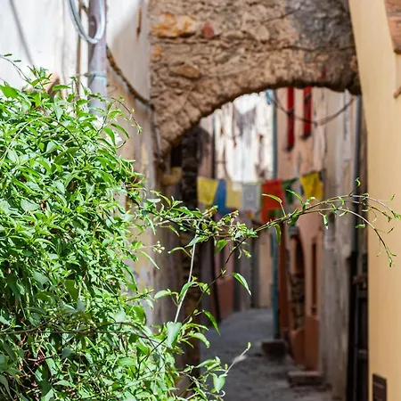 Il Borgo 5 Apartment *