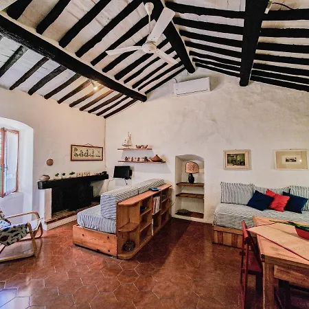 Il Borgo 5 Apartment *